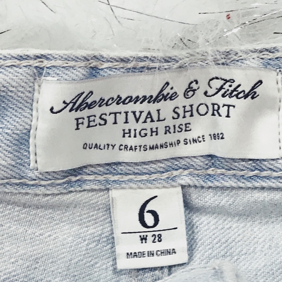 Abercrombie & Fitch Festival Shorts - Picture 6 of 6